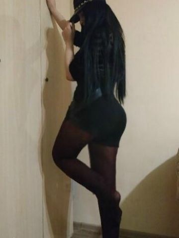 Света Песня