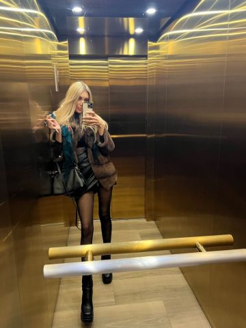 Лена Привлекательная